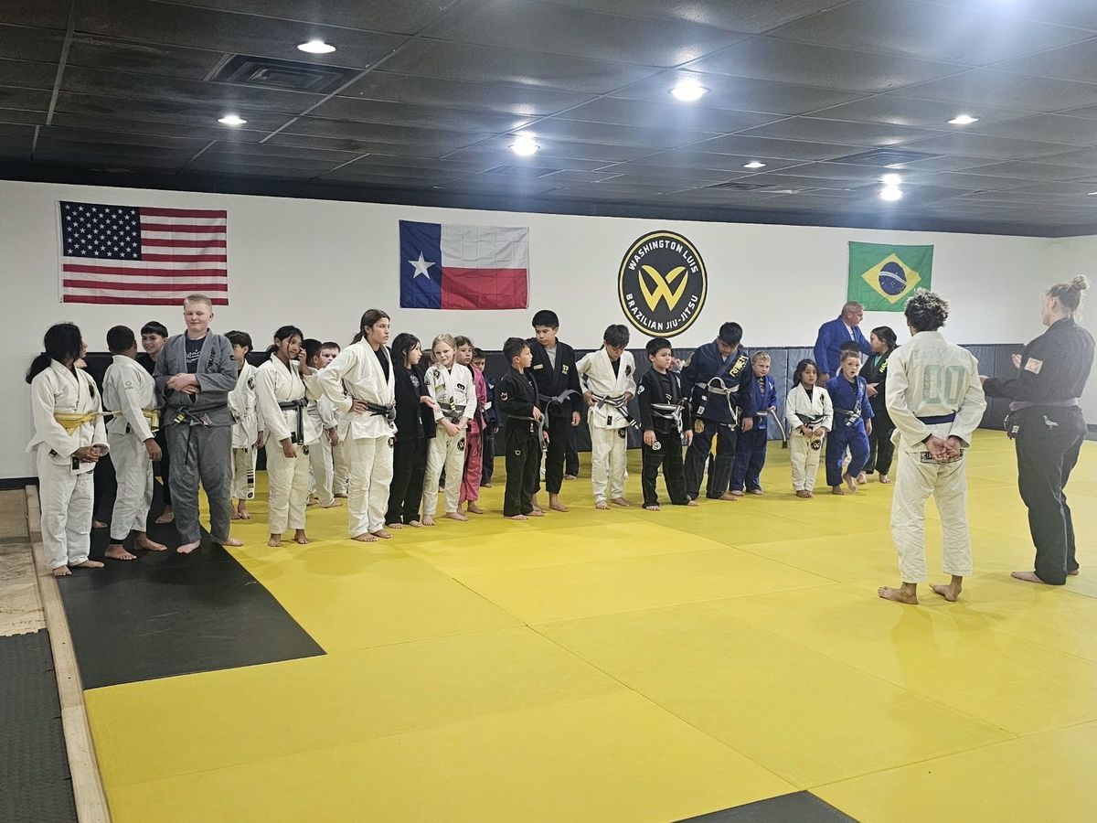Juniors class lined up on the mat at Washington Luis Brazilian Jiu-Jitsu